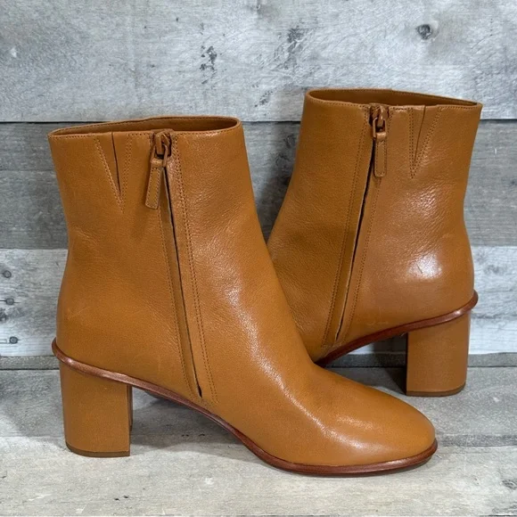 TORY BURCH BROOKE STAMPED HEEL BOOTIE IN CARAMEL CORN - SZ-10.US - Picture 3 of 12